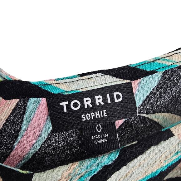 Torrid Tank Top Cami Tank Top Women 0X Black Leaves Swing Tank Top V Neck Top - Picture 6 of 8